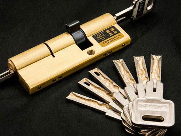 龙子湖24小时上门开锁公司