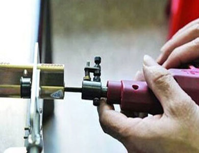 龙子湖24小时上门开锁公司